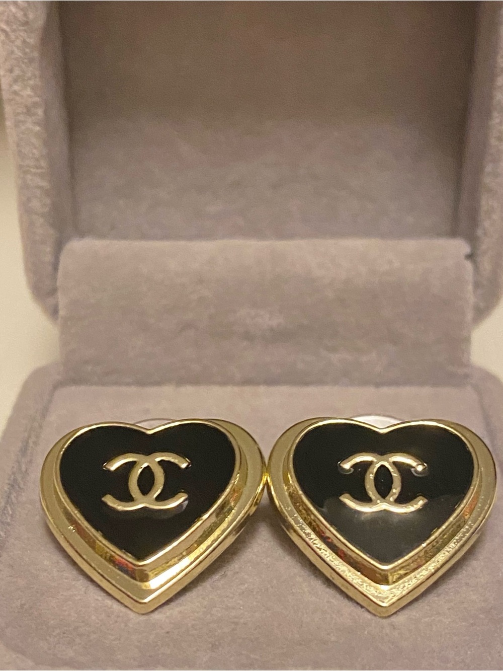 Fashion Jewelry 14K Gold Plated/Black Heart Logo C-C Luxury Stud Earrings